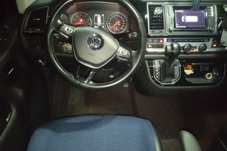 Used Volkswagen Multivan 2018 2.0 TSI Four-Wheel Drive Comfort Edition 7-Seater
