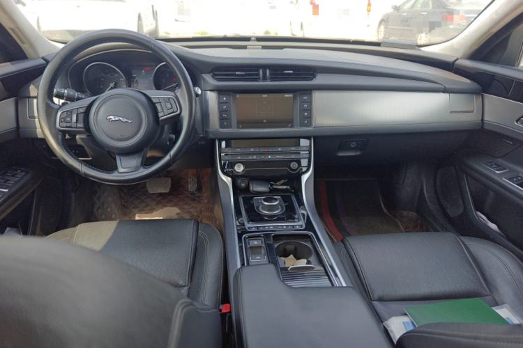 Used Jaguar XFL 2017 XFL 2.0T 200PS Windflower Edition
