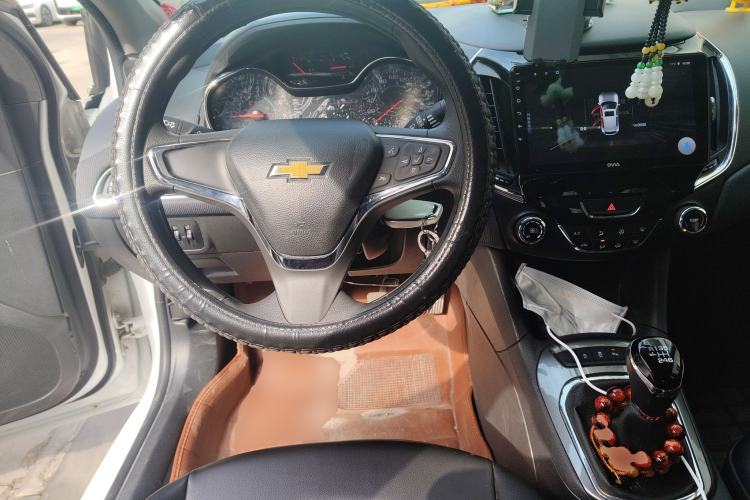 Used Chevrolet Cruze 2018 320 Manual Xuanfeng Edition