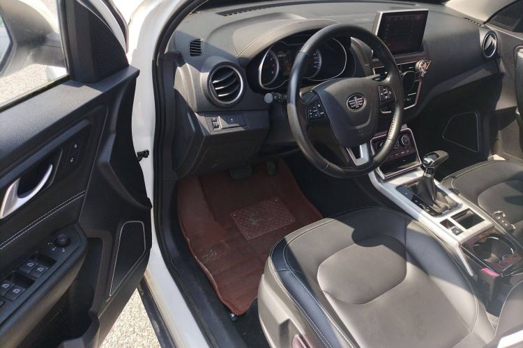 Used Bestune X40 2019 1.6L Automatic Luxury Version China V Emission Standard