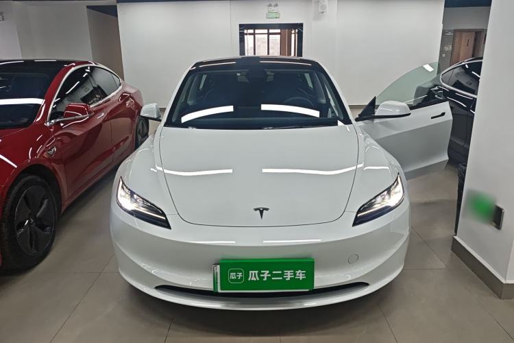 Used Tesla Model 3 2025 Rear-Wheel-Drive Version
