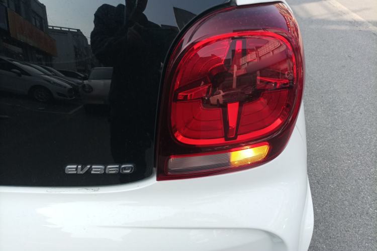 Used Roewe Clever 2021 302 km New Four-Seater Super-Efficient Version
