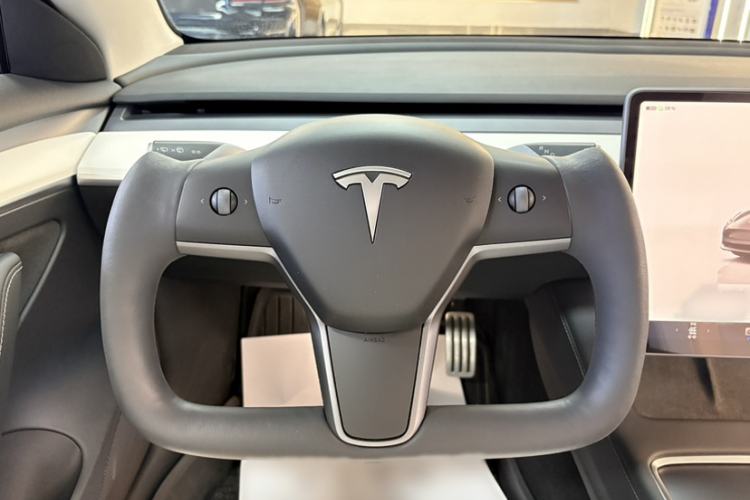 Used Tesla Model 3 2022 Performance High-Performance All-Wheel-Drive Version Steering Wheel
