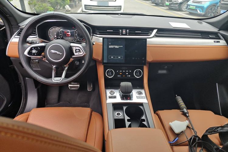 Used Jaguar F-PACE 2024 P250 R-Dynamic SE
