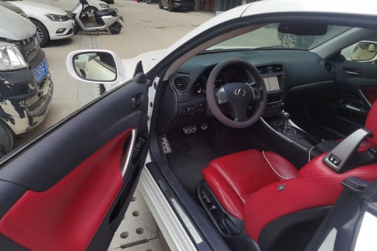 Used Lexus IS 2011 250C Driver Seat