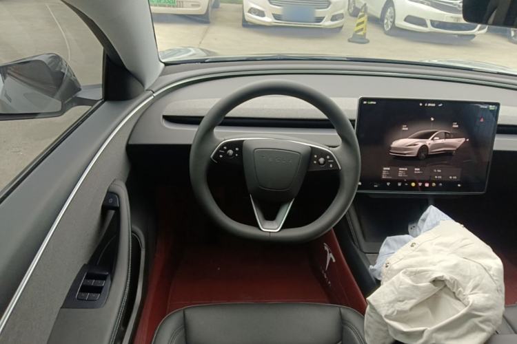 Used Tesla Model 3 2023 Rear-Wheel-Drive Version
