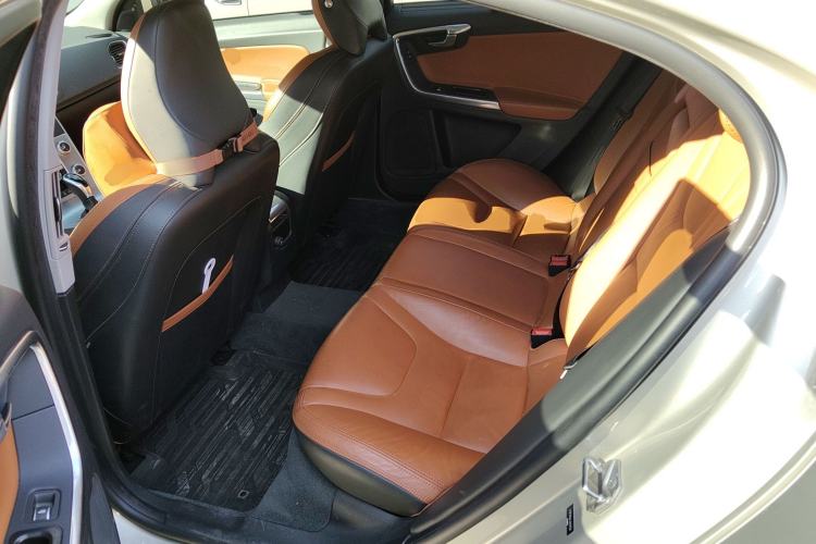 Used Volvo S60 2018 S60L T5 Intelligent Drive Progressive Edition
