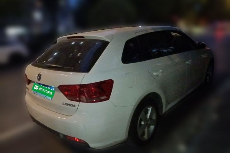 Used Volkswagen Gran Lavida 2013 1.6L Automatic Fashion Model
