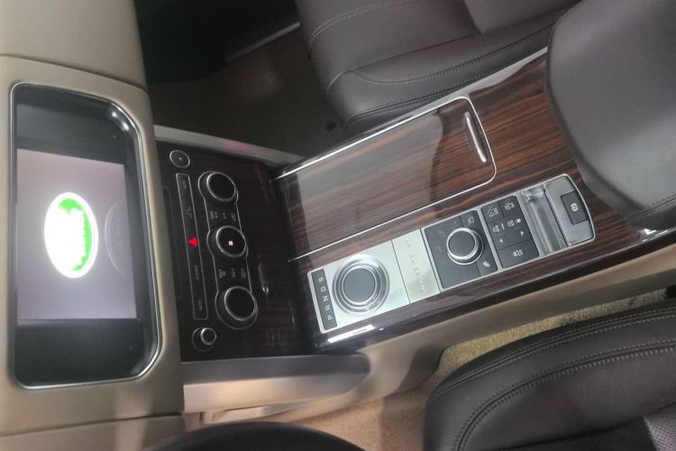 Used Land Rover Range 2015 3.0 SC V6 Vogue Audio And AC Panel