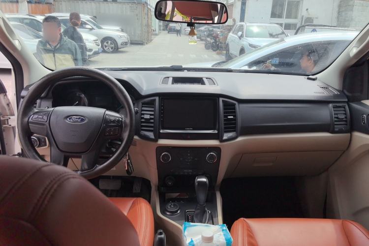 Used Ford Everest 2017 2.0T Gasoline Automatic 4x4 Elite Edition 5 Seats Center Console