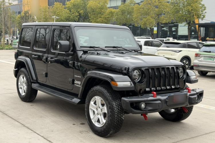 Used Jeep Wrangler 2019 2.0T Sahara Four-Door Version China VI Emission Standard
