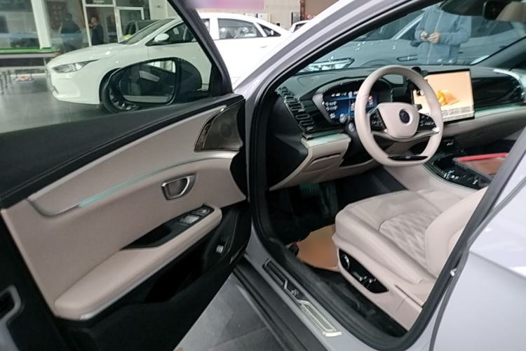 Used BYD Han 2025 DM-i Smart Drive 125KM Elite Model
