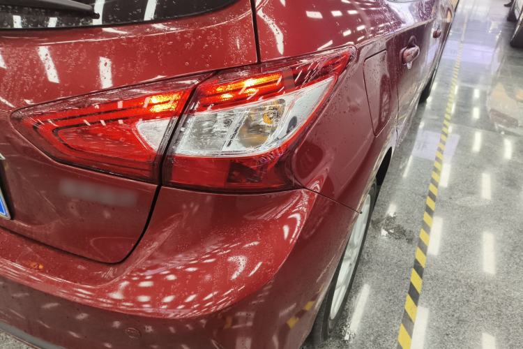 Used Nissan Tiida 2021 1.6L CVT Cool Edition
