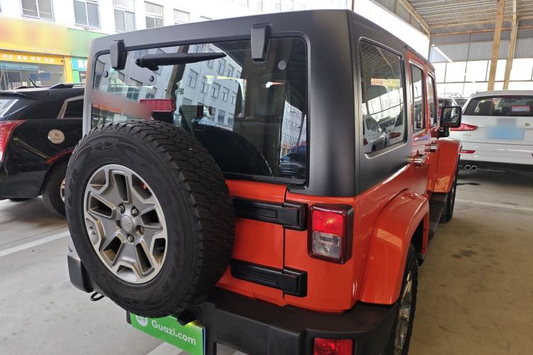 Used Jeep Wrangler 2015 3.0L Sahara Four-Door Edition