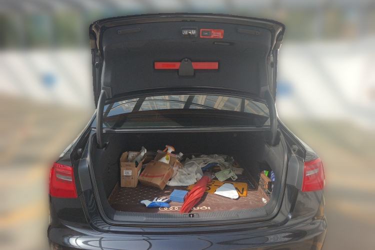 Used Audi A6L 2012 35 FSI quattro Luxury Model Trunk