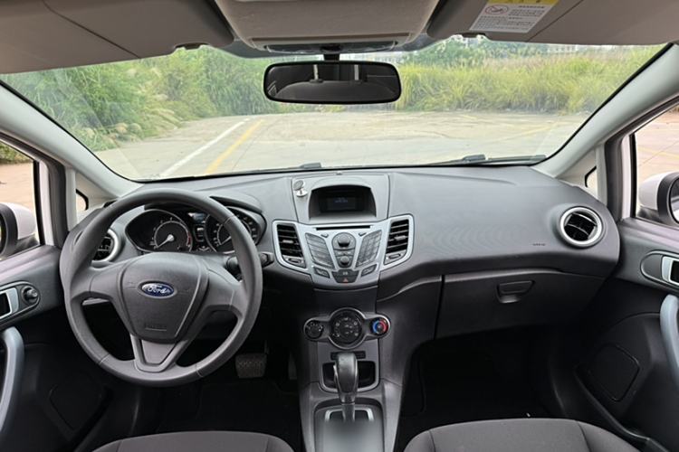 Used Ford Fiesta 2013 Hatchback 1.5L Automatic Fashion Edition
