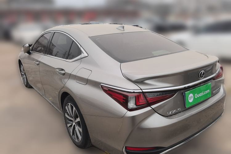Used Lexus ES 2018 300h Premier Edition China V Standard

