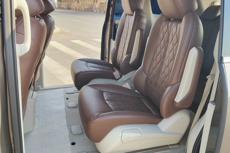 Used Buick GL8 2022 Land Cruiser Executive Class 652T Comfort Model
