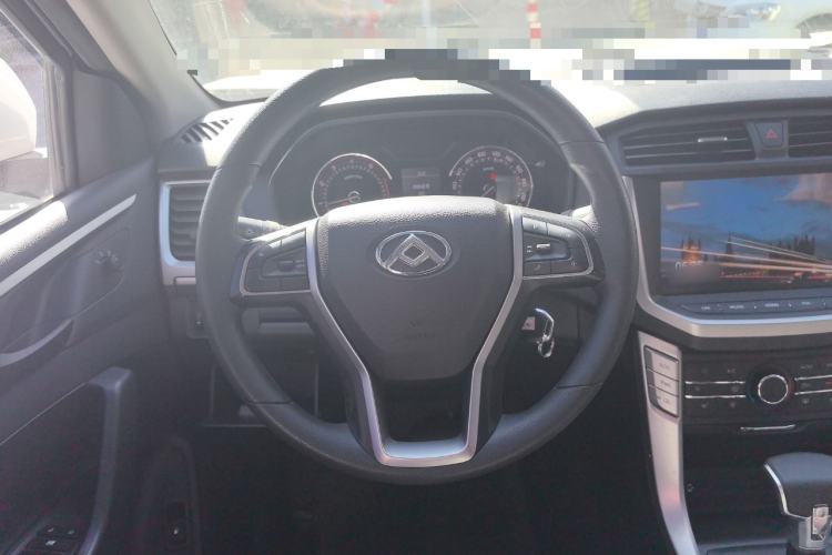 Used SAIC MAXUS T60 2017 2.0T Gasoline Automatic 4x4 High-Ride Elite Standard Cabin Steering Wheel