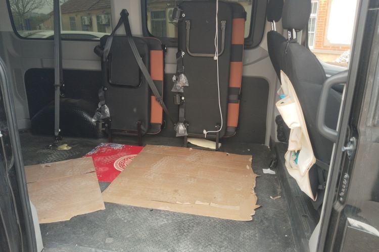 Used SAIC MAXUS Xintu V90 2024 ZhiJie 2.0T Automatic Front-Drive Long-Wheelbase High-Roof Model with Single Rear Tire 6/7 Seats