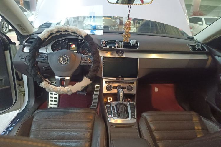 Used Volkswagen FAW-Volkswagen CC 2018 1.8TSI Luxury Model Center Console