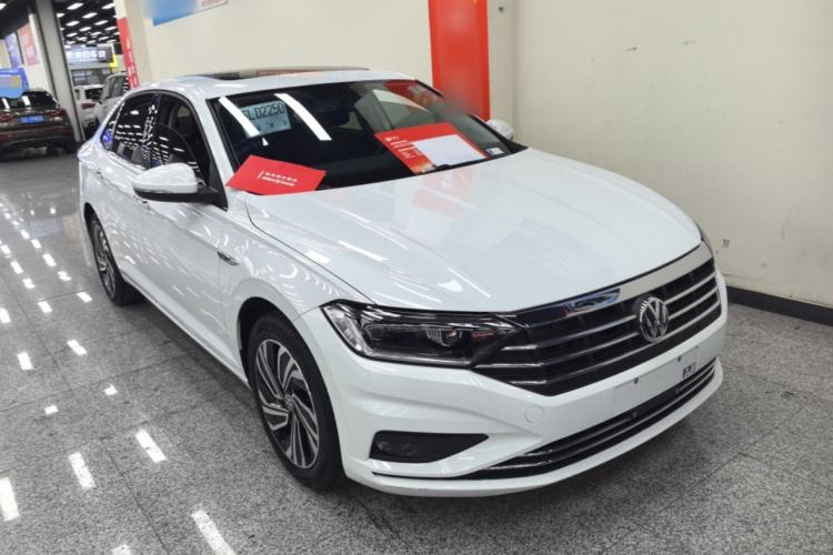 Used Volkswagen Sagitar 2022 280TSI DSG Flyover Edition Front Right 45 Deg