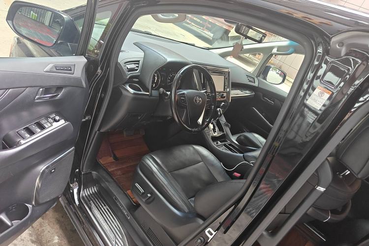 Used Toyota Vellfire 2019 Dual-Engine 2.5L HV Luxury Edition
