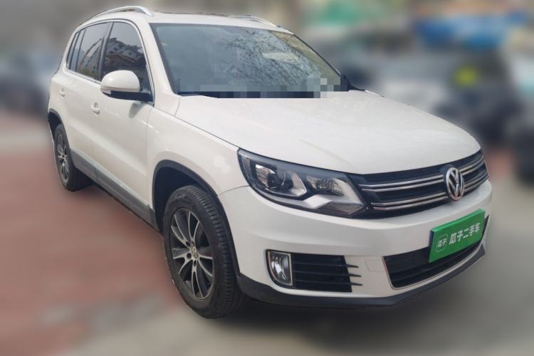 Used Volkswagen Tiguan 2016 300TSI Automatic Two-Wheel Drive Luxury Edition Front Right 45 Deg