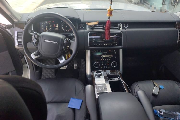 Used Land Rover Range 2021 3.0 L6 Centennial Edition Center Console