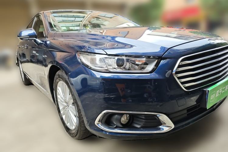 Used Ford Taurus 2017 Facelifted EcoBoost 245 Fashion Edition Front Right 45 Deg
