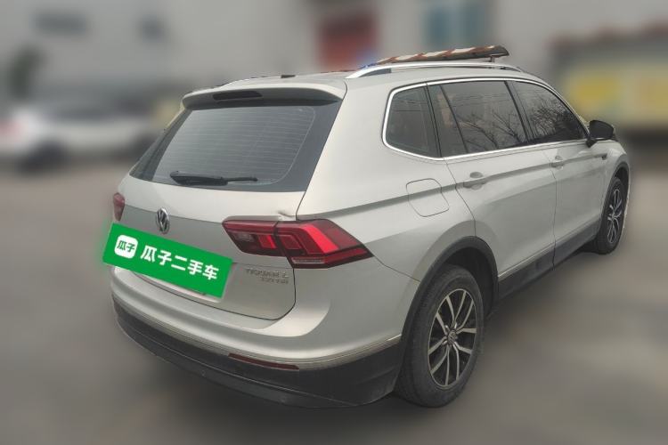 Used Volkswagen Tiguan L 2018 330TSI Automatic Two-Wheel Drive Luxury Edition Rear Right 45 Deg