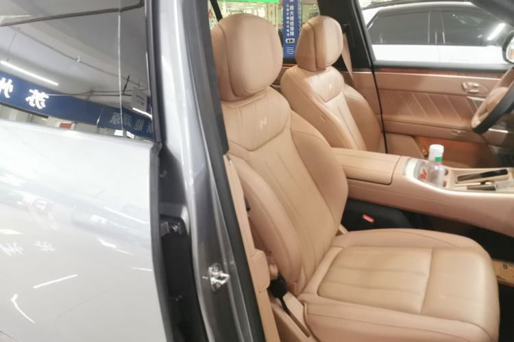 Used ONVO Luxeed L90 2025 Model—Max Six-Seater Version Right Front Seat