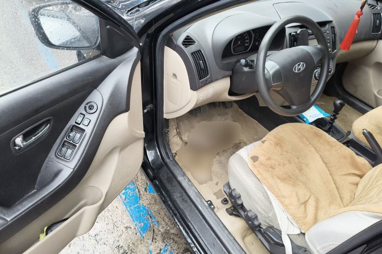 Used Hyundai Celesta 2011 1.6L Manual Luxury Model
