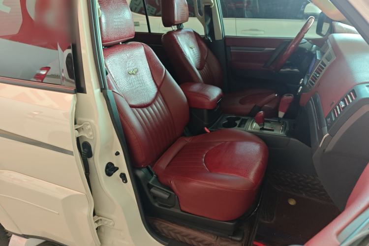 Used Mitsubishi Pajero (Import) 2019 3.0L Automatic Standard Edition
