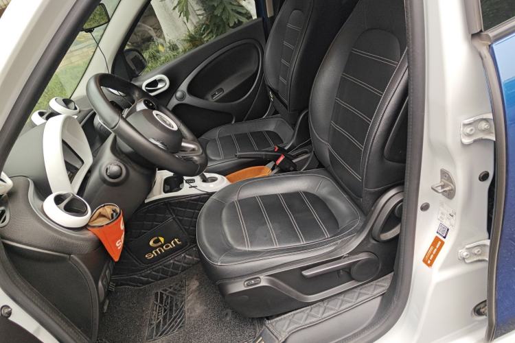 Used smart forfour 2018 0.9T 66 kW Pioneer Edition