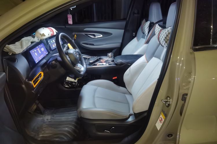 Used CHANGAN UNI-T 2022 1.5T Prestige Version