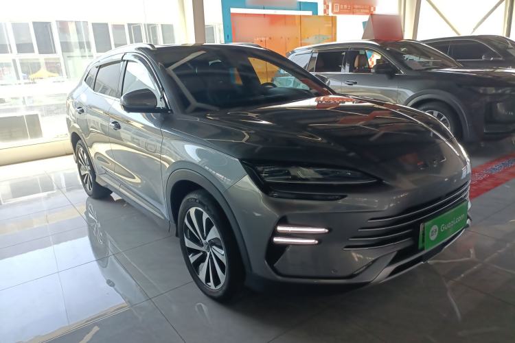 Used BYD Song PLUS New Energy 2024 HONOR Edition DM-i 110km Flagship Model Front Right 45 Deg