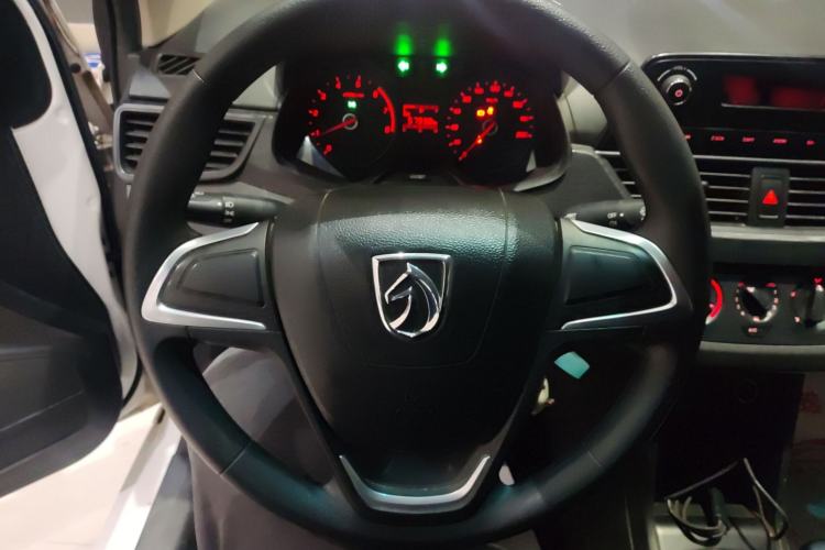 Used Baojun 310 2016 1.2L manual Comfort trim level