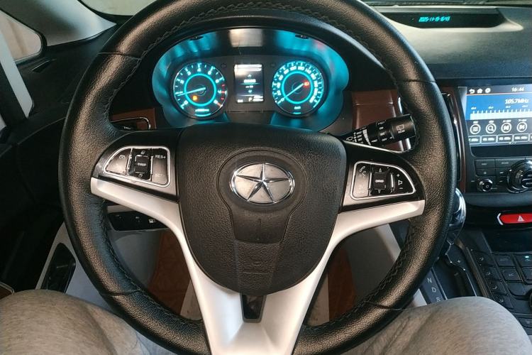 Used JAC Refine M5 2017 2.0T Gasoline Dual-Clutch Executive Version