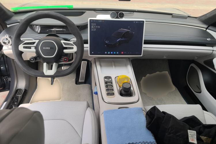 Used Xiaomi Auto SU7 2024 Four-Wheel Drive Ultra-Long Range Advanced Intelligent Driving Max Edition Center Console