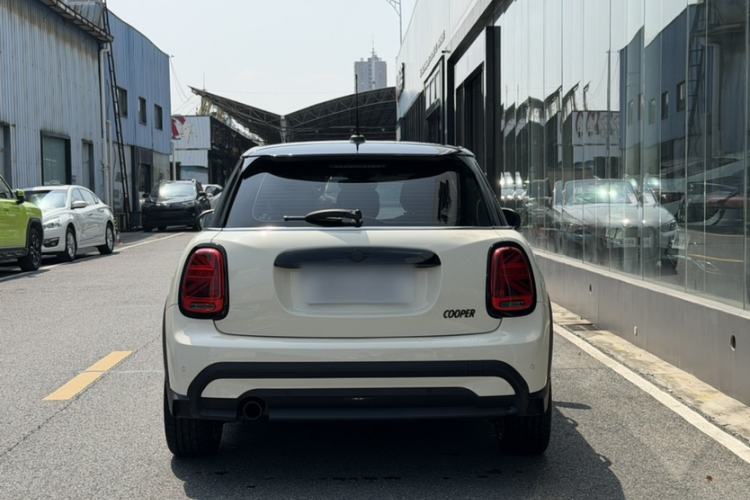Used MINI 2022 Updated 1.5T COOPER Classic Edition Five-Door Version