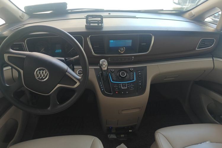 Used Buick GL8 2014 2.4L CT Luxury Business Comfort Edition
