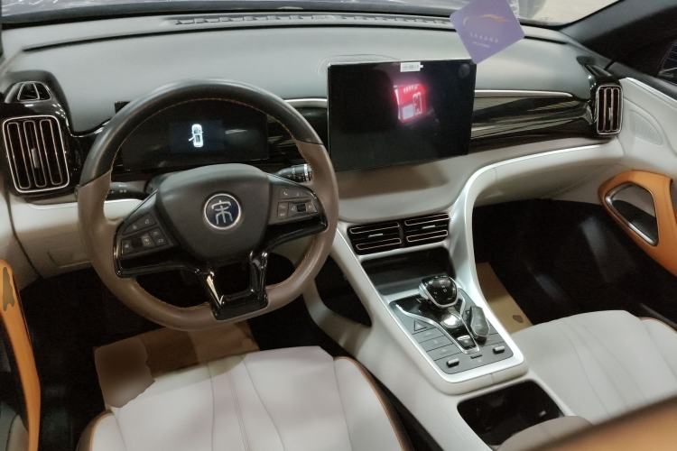 Used BYD Song Pro New Energy 2022 DM-i 110km Flagship Model Center Console