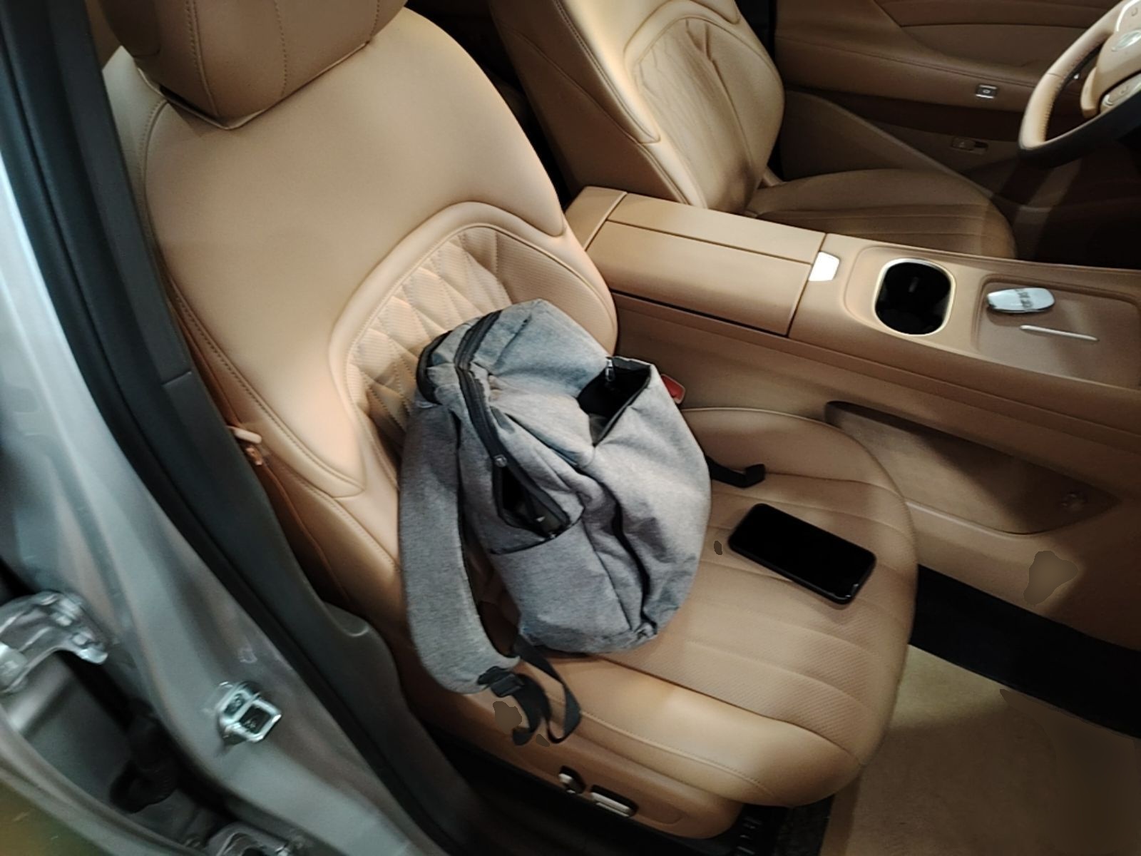 Dongfeng Aeolus L8 2025 Model 185KM Dream Edition — снимка 19