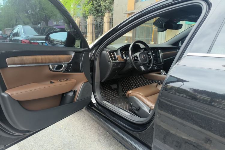 Used Volvo S90 2021 B5 Zhiyuan Luxury Edition
