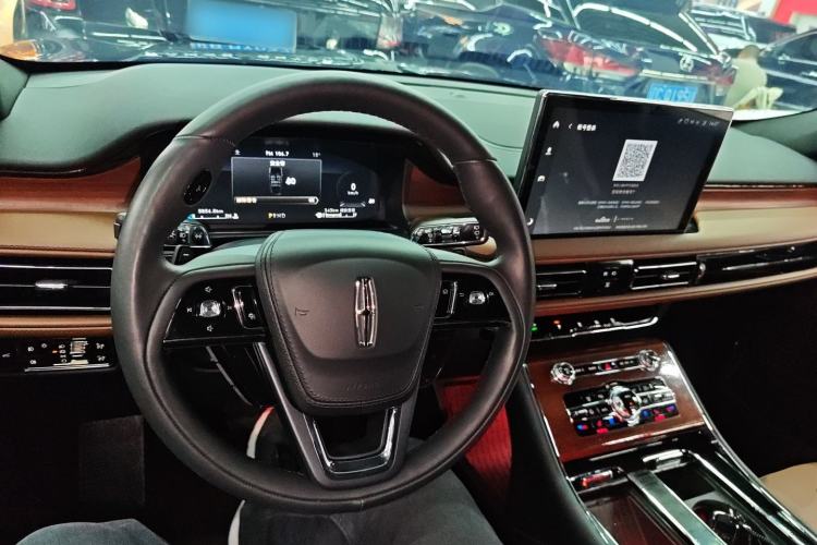 Used Lincoln Aviator 2023 3.0T V6 All-Wheel Drive Zunya Cruise Version 7 Seats Center Console