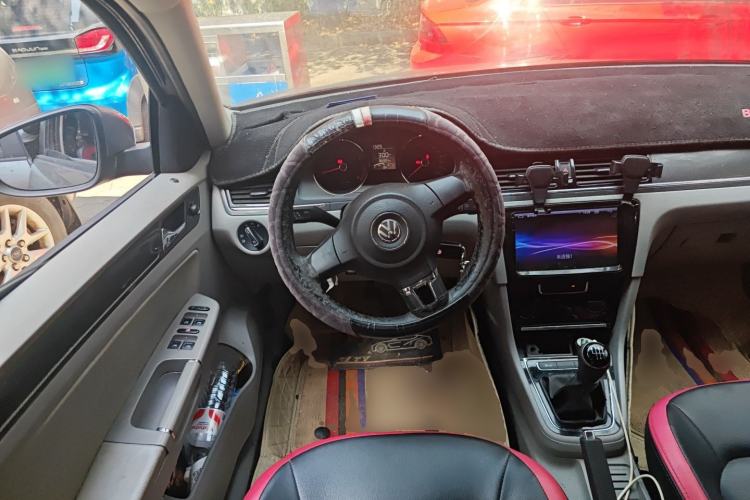 Used Volkswagen Bora 2015 Value Edition 1.6L Manual Fashionable Style Steering Wheel