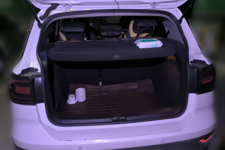 Used Volkswagen Tacqua 2021 280TSI DSG EnjoyPro Smart Connectivity Version Trunk