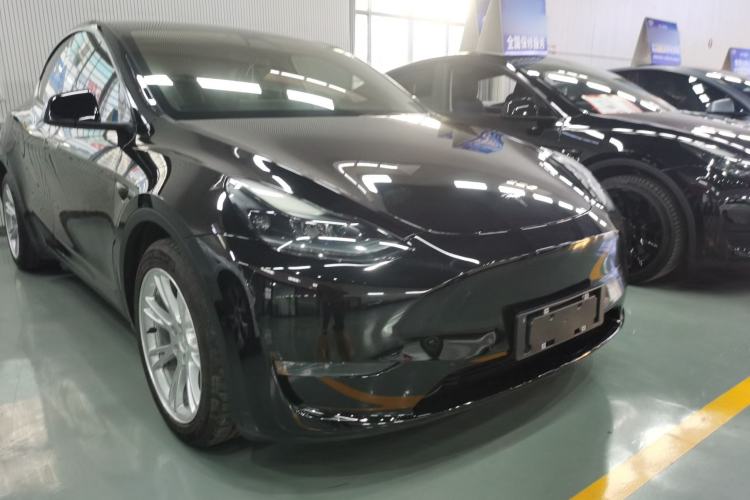 Used Tesla Model Y 2021 Long-Range All-Wheel-Drive Version

