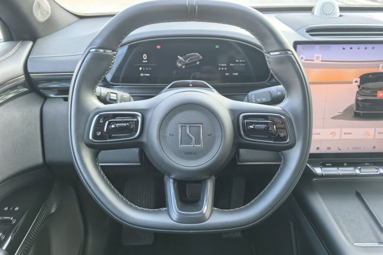 Used Zeekr 7X 2025 100 kWh Long-Range Rear-Wheel Drive with Intelligent Driving Features